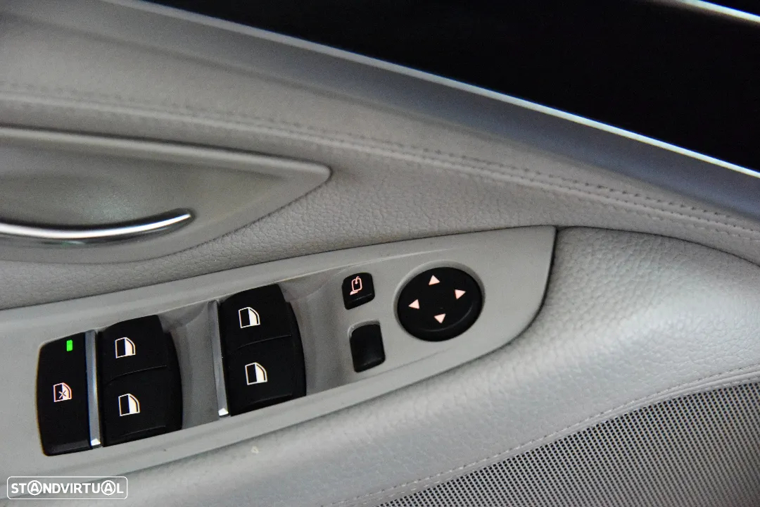 BMW 530 d xDrive Auto - 28