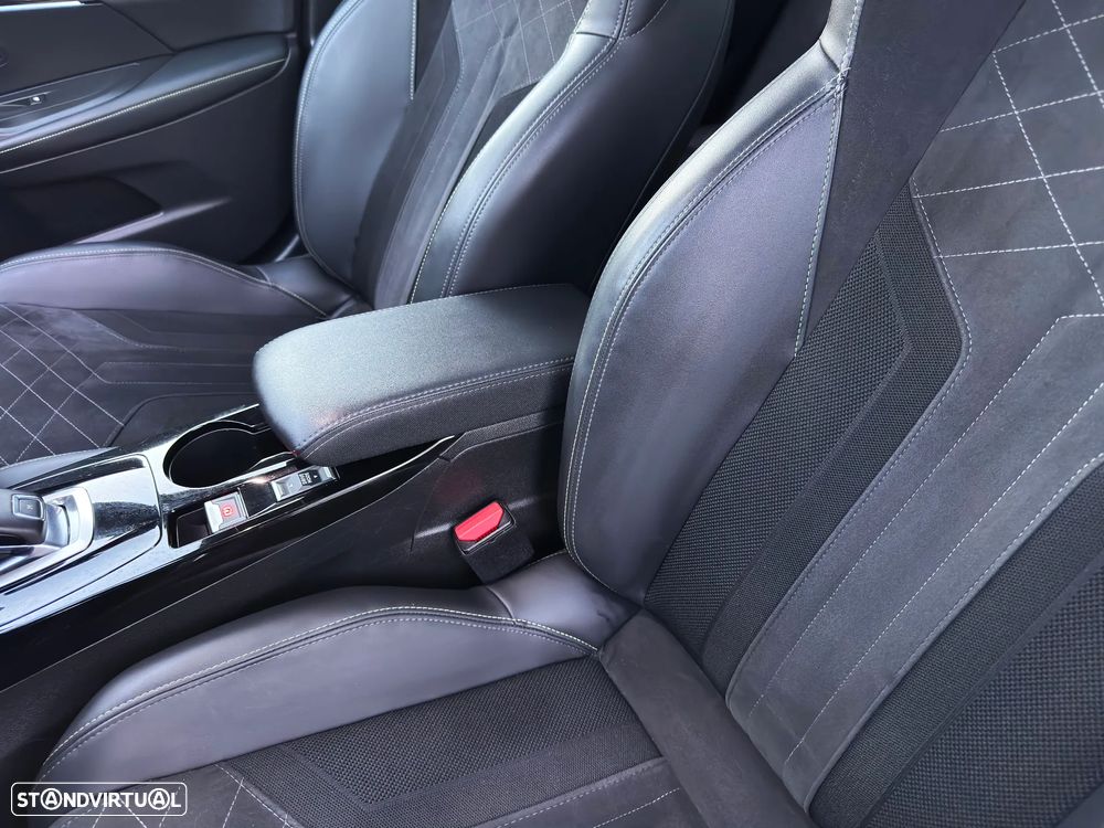 Peugeot 2008 1.2 PureTech GT Pack EAT8 - 40