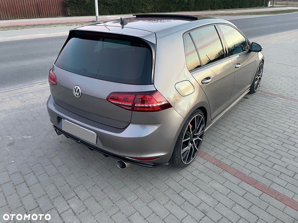 Volkswagen Golf - 26