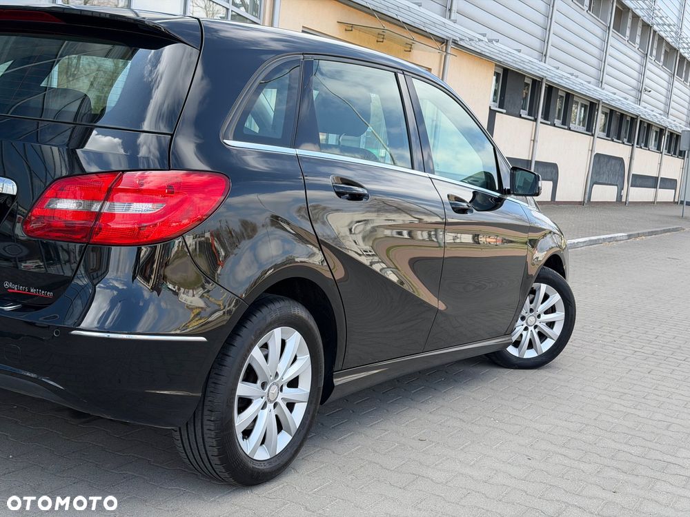 Mercedes-Benz Klasa B 180 d BlueEFFICIENCY Edition - 39