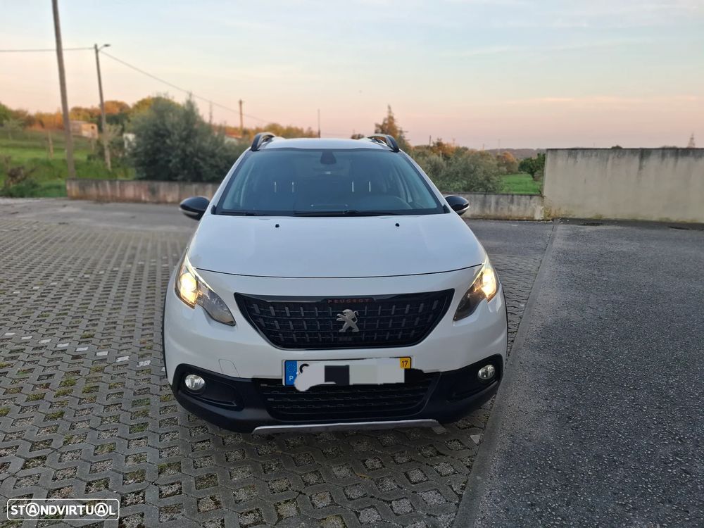 Peugeot 2008 1.6 BlueHDi GT Line - 4