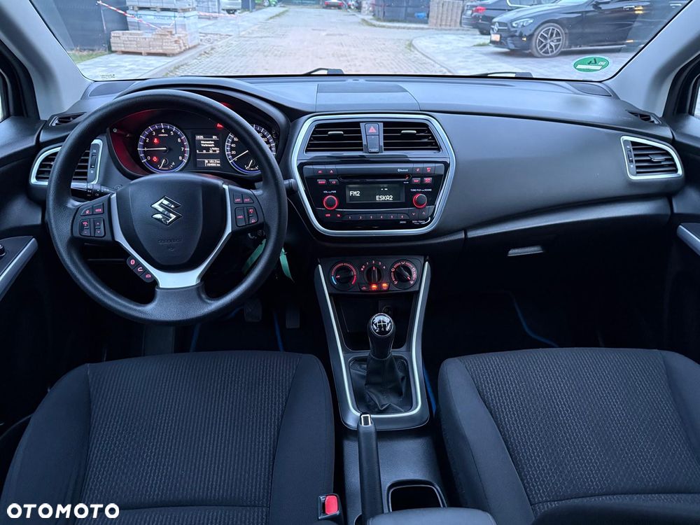 Suzuki SX4 1.5 Comfort - 36
