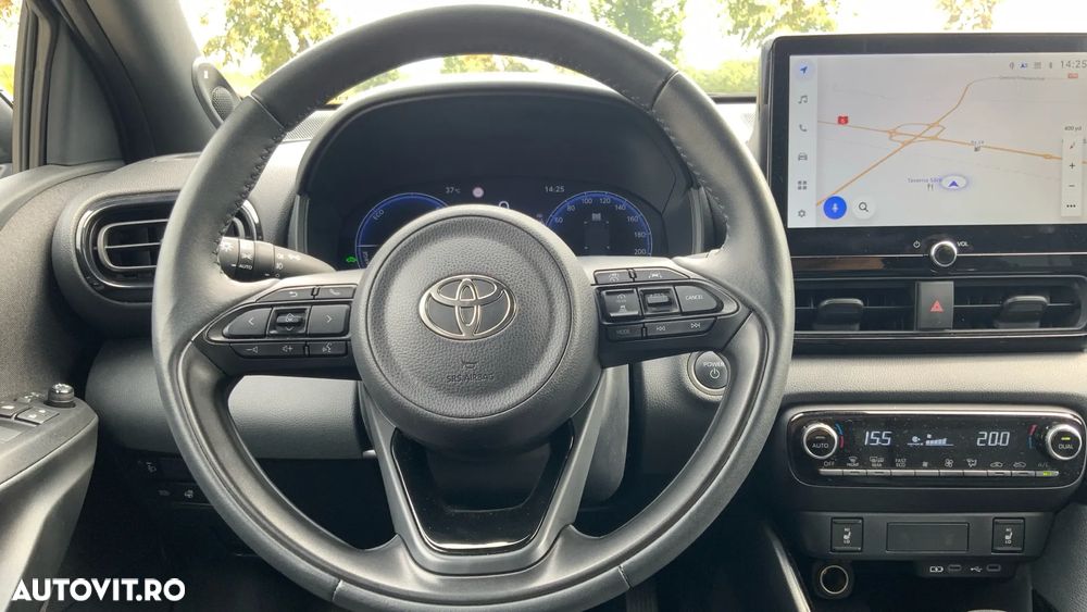 Toyota Yaris 1.5 130 CP HEV Premiere Edition - 13