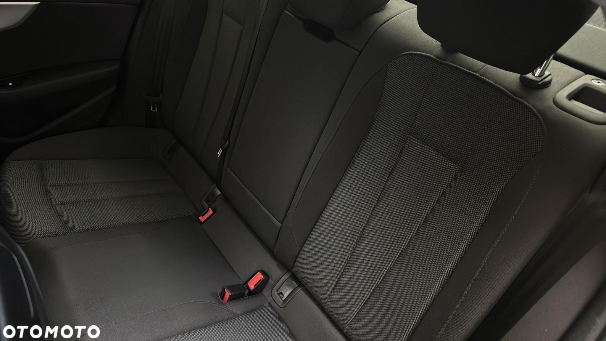 Audi A4 ver-35-tfsi-mhev-s-tronic - 13