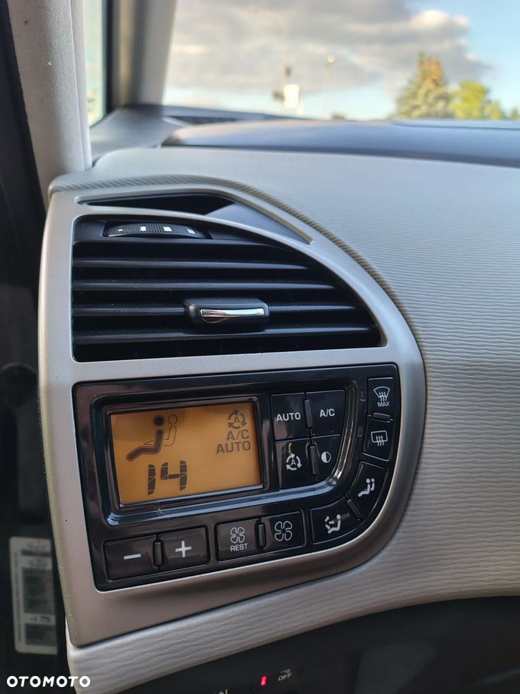 Citroën C4 Picasso 2.0 HDi Exclusive - 21