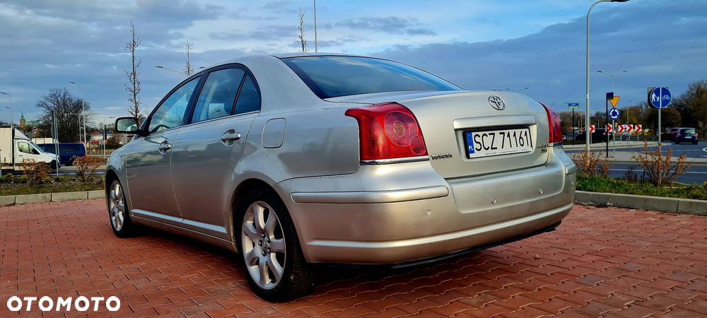 Toyota Avensis 2.0 VVT-i Prestige - 3