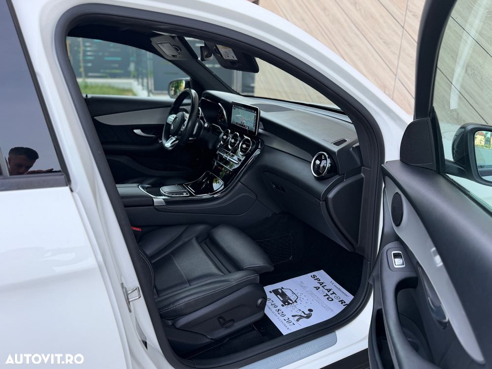 Mercedes-Benz GLC Coupe 220 d 4Matic 9G-TRONIC AMG Line Plus - 24