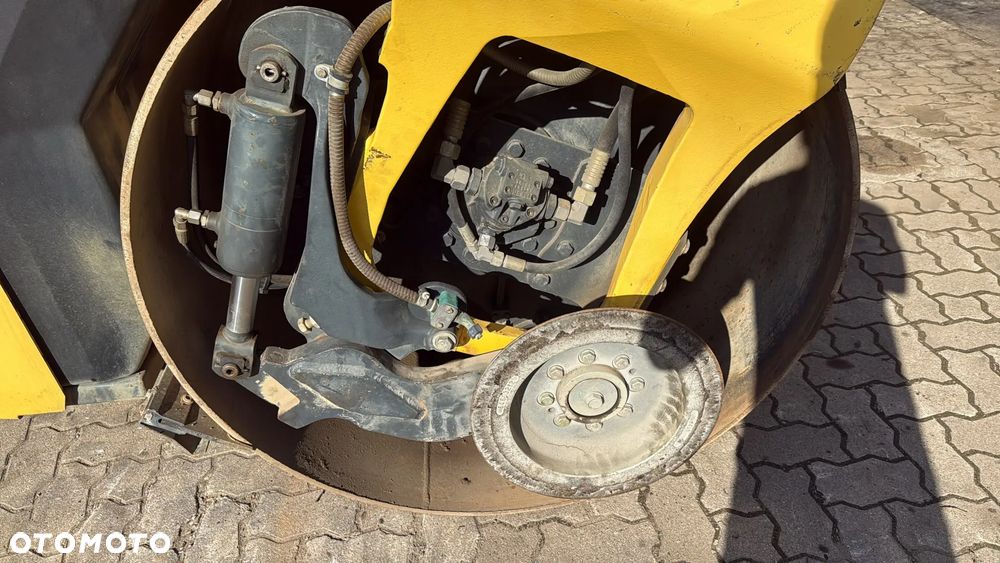 Bomag BW 151 AC-5   STAL GUMA - 5
