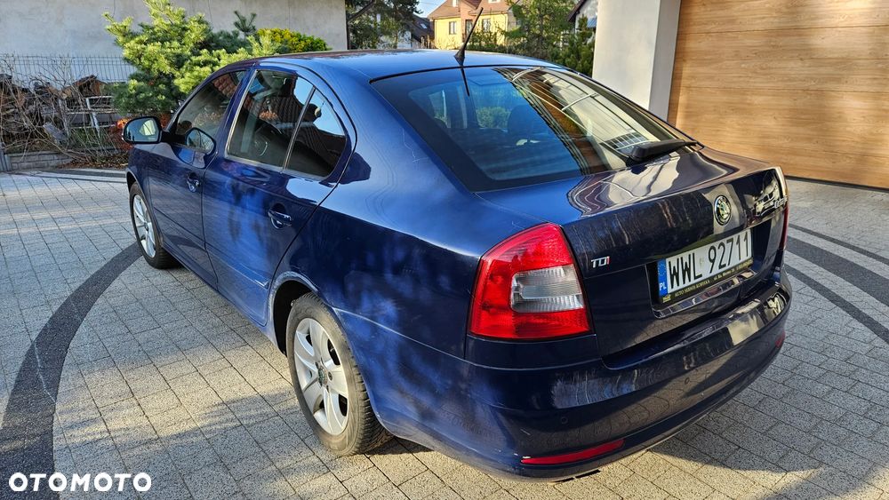 Skoda Octavia 2.0 TDI Elegance DSG - 4