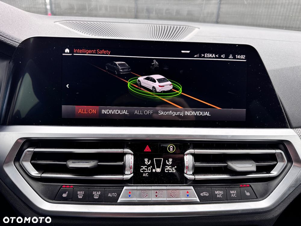 BMW Seria 3 318d M Sport Shadow - 24