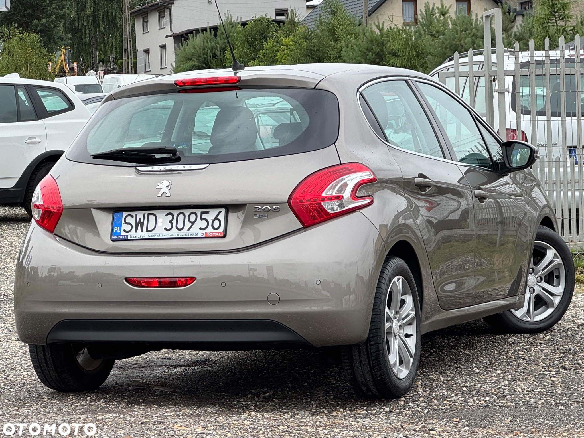 Peugeot 208 - 5