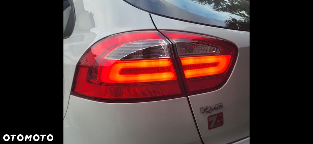 Kia Rio 1.4 L - 13