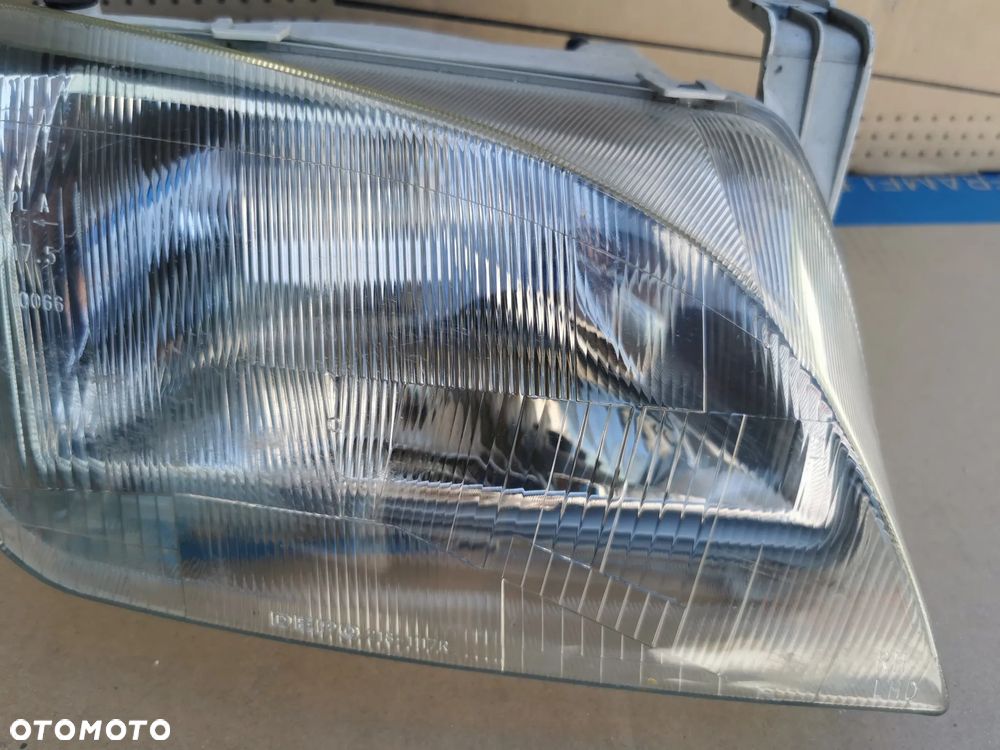 Suzuki Swift Subaru Justy Lampa prawy przód przednia prawa Depo - 3