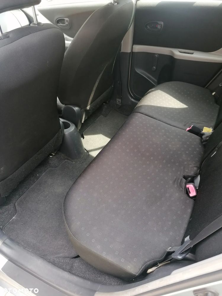 Toyota Yaris - 27