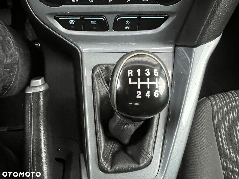 Ford Focus - 36