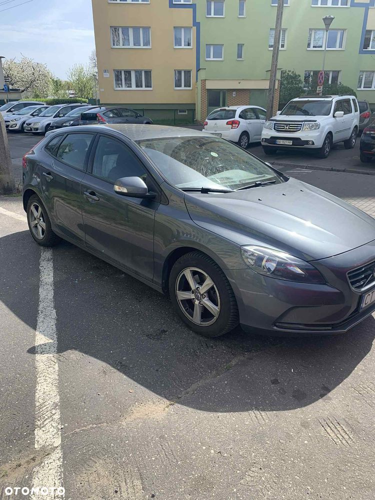 Volvo V40 T3 Base - 1