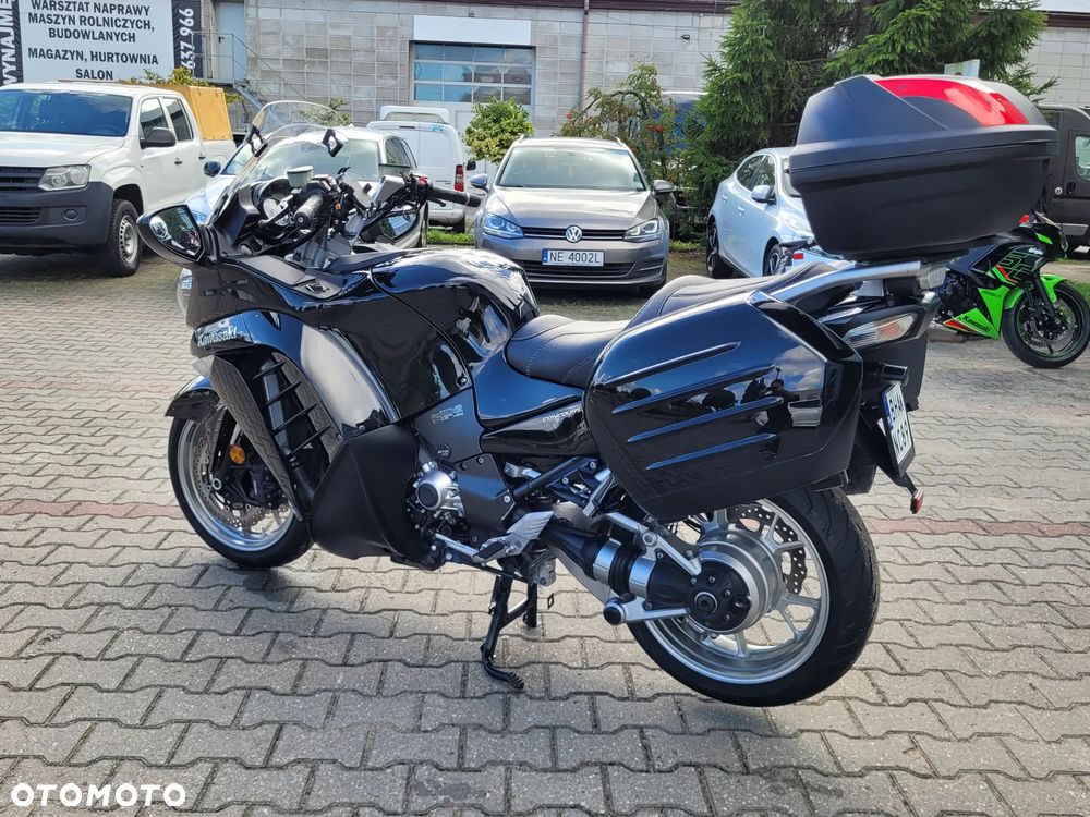 Kawasaki GTR - 30