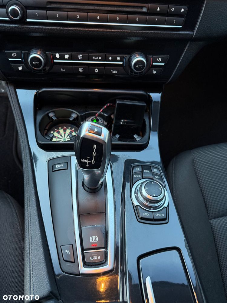 BMW Seria 5 520d - 12