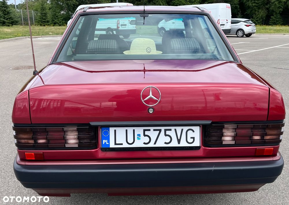 Mercedes-Benz W201 (190) - 18