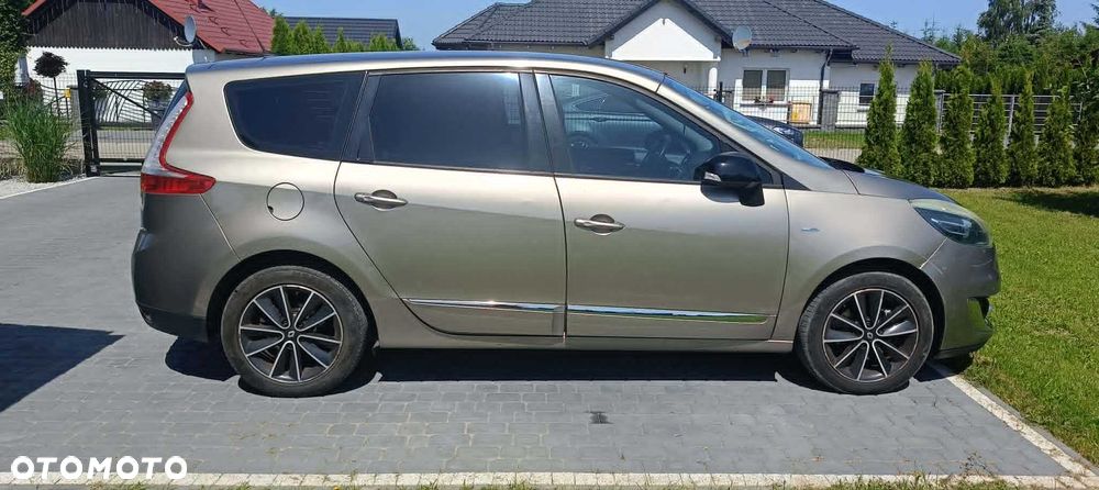 Renault Scenic - 1