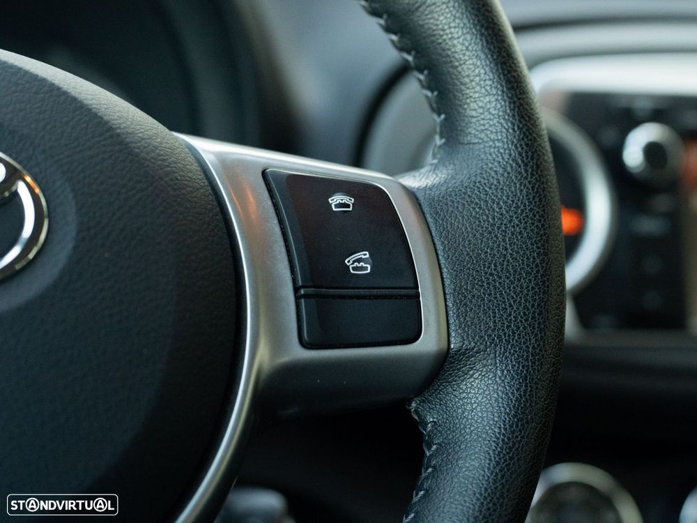 Toyota Yaris 1.33 VVT-i Comfort+P.Style - 25