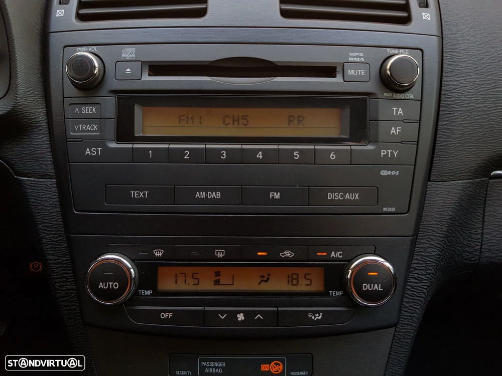 Toyota Avensis SW 2.0 D-4D Exclusive - 16