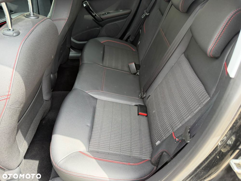 Peugeot 208 PureTech 110 Stop & Start Allure - 13