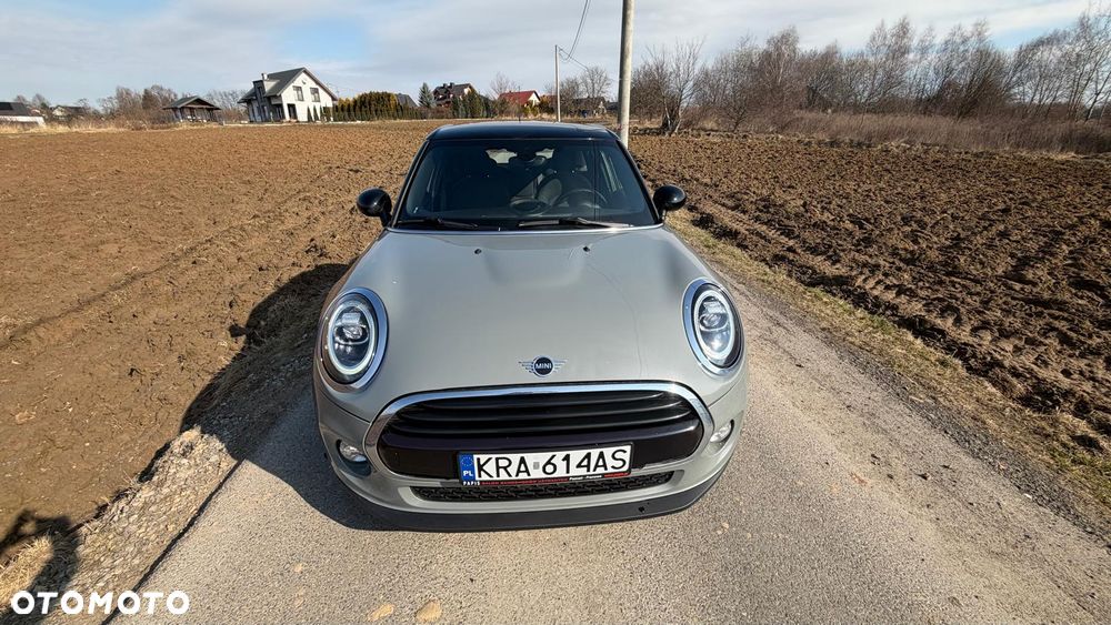 MINI Cooper Standard - 5