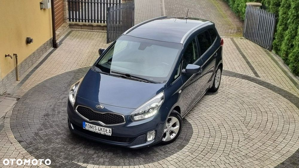 Kia Carens - 22