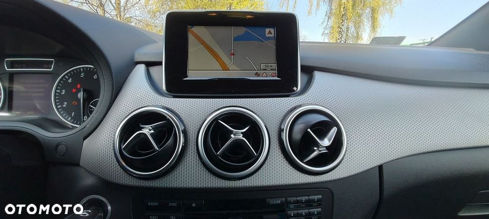 Mercedes-Benz Klasa B 180 BlueEFFICIENCY Edition - 11