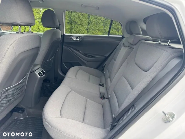 Hyundai IONIQ - 23