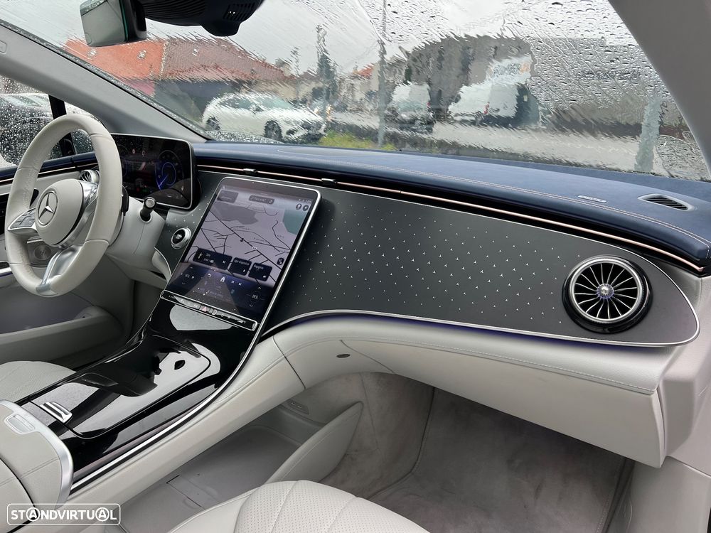 Mercedes-Benz EQE 300 AMG Line - 17