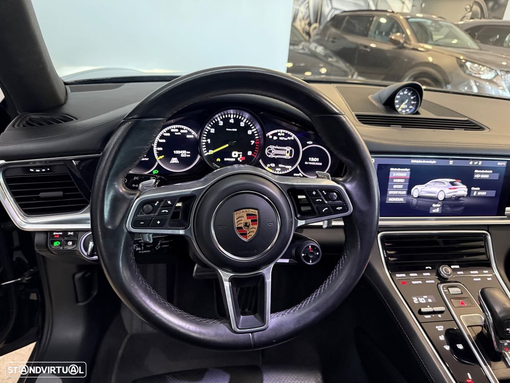 Porsche Panamera Sport Turismo 4 E-Hybrid - 8