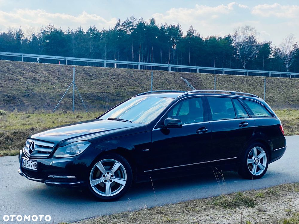 Mercedes-Benz Klasa C 180 CGI Automatik BlueEFFICIENCY Avantgarde - 23