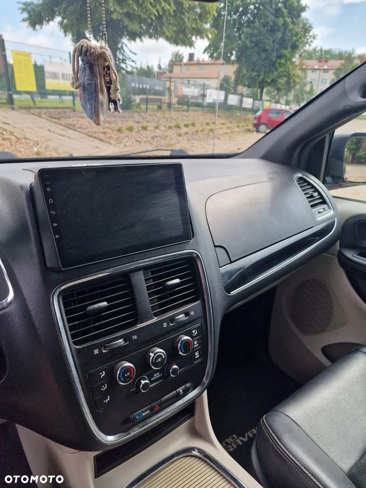 Dodge Grand Caravan 3.6 R/T - 12