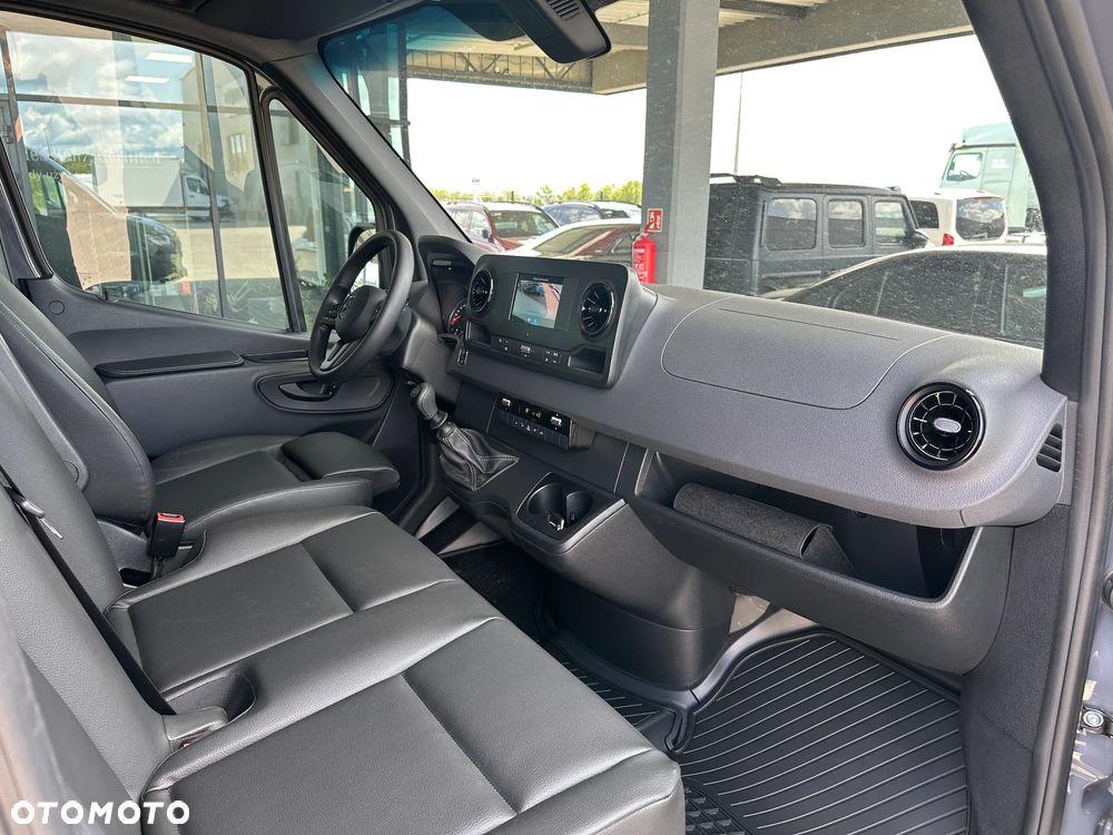 Mercedes-Benz sprinter - 10