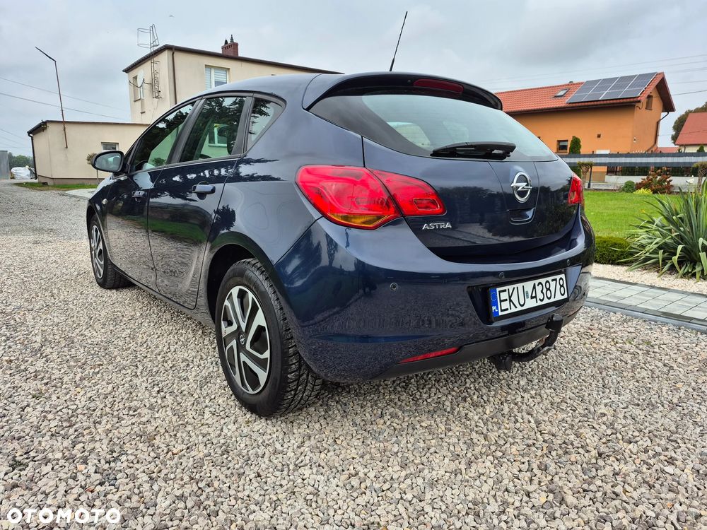 Opel Astra - 11