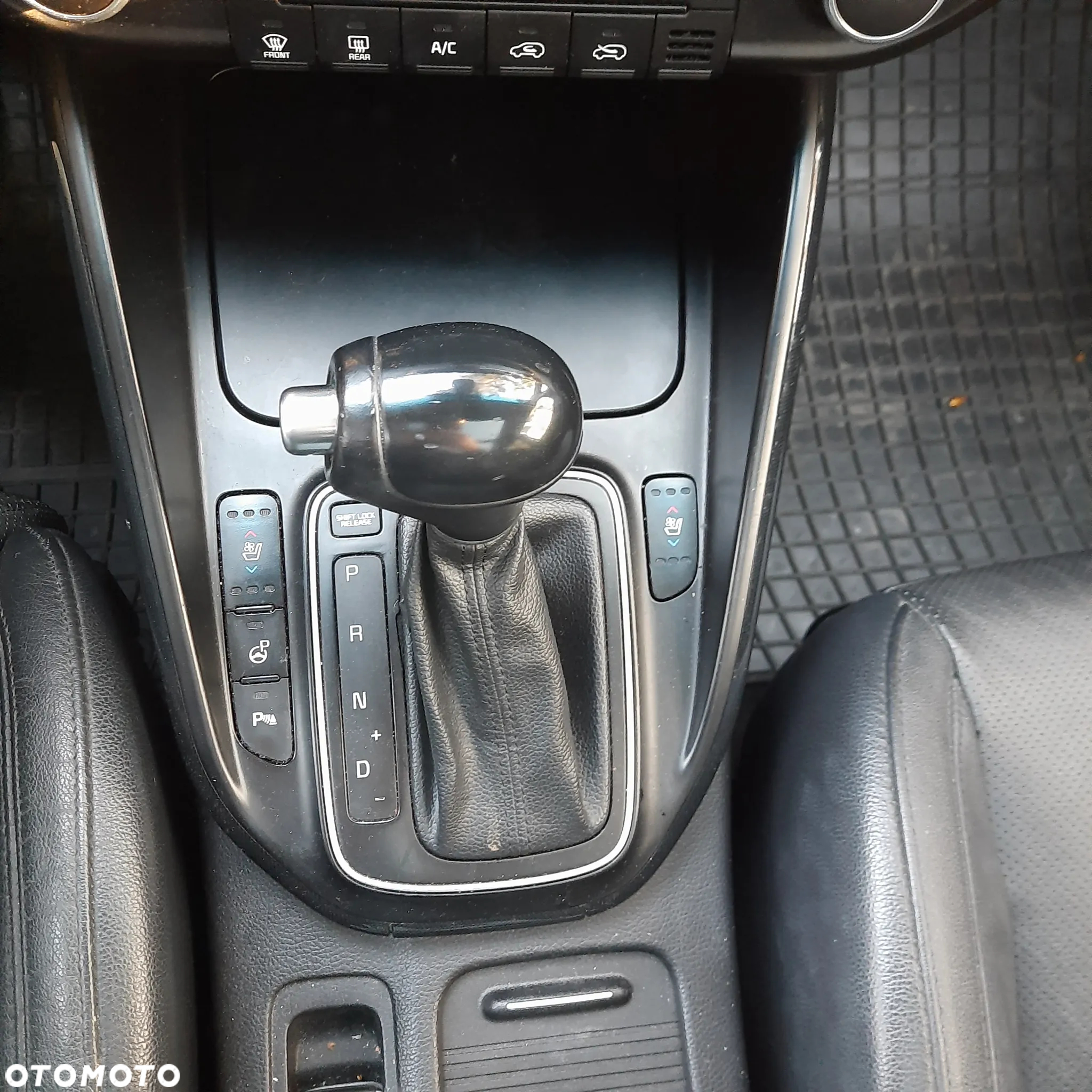 Kia Carens 1.7 CRDi XL 7os 7DCT - 18