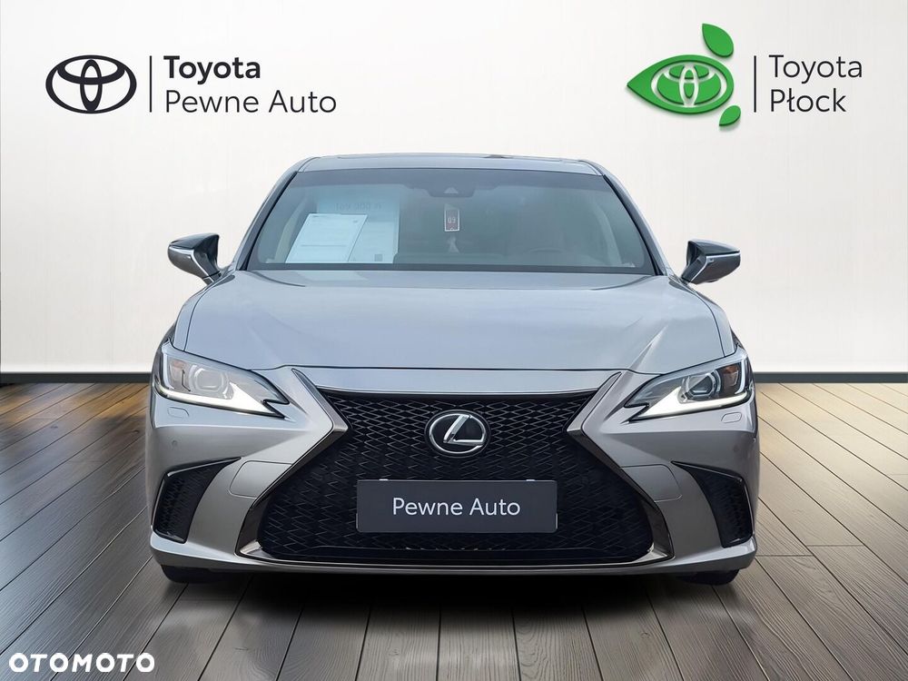 Lexus ES 300h F Sport Design - 10