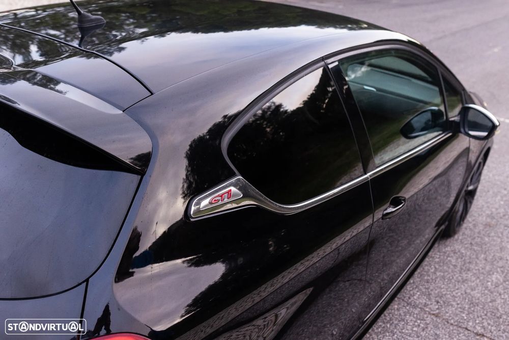 Peugeot 208 1.6 THP GTi - 14