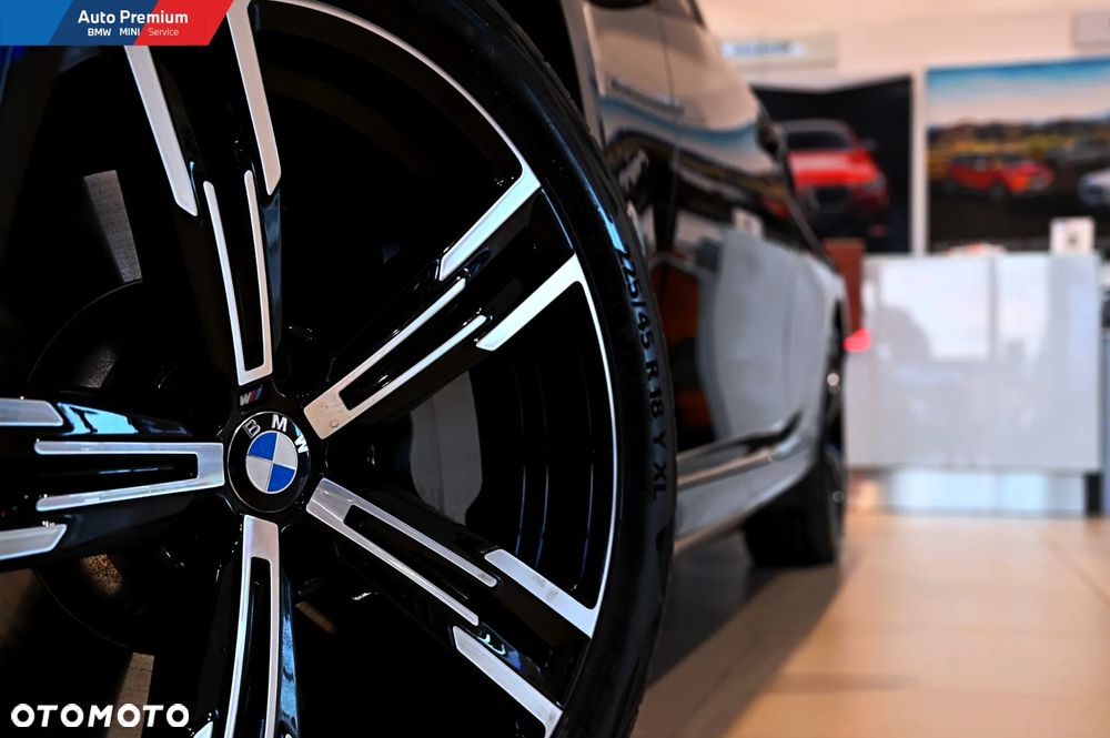 BMW Seria 3 330i Touring xDrive - 22