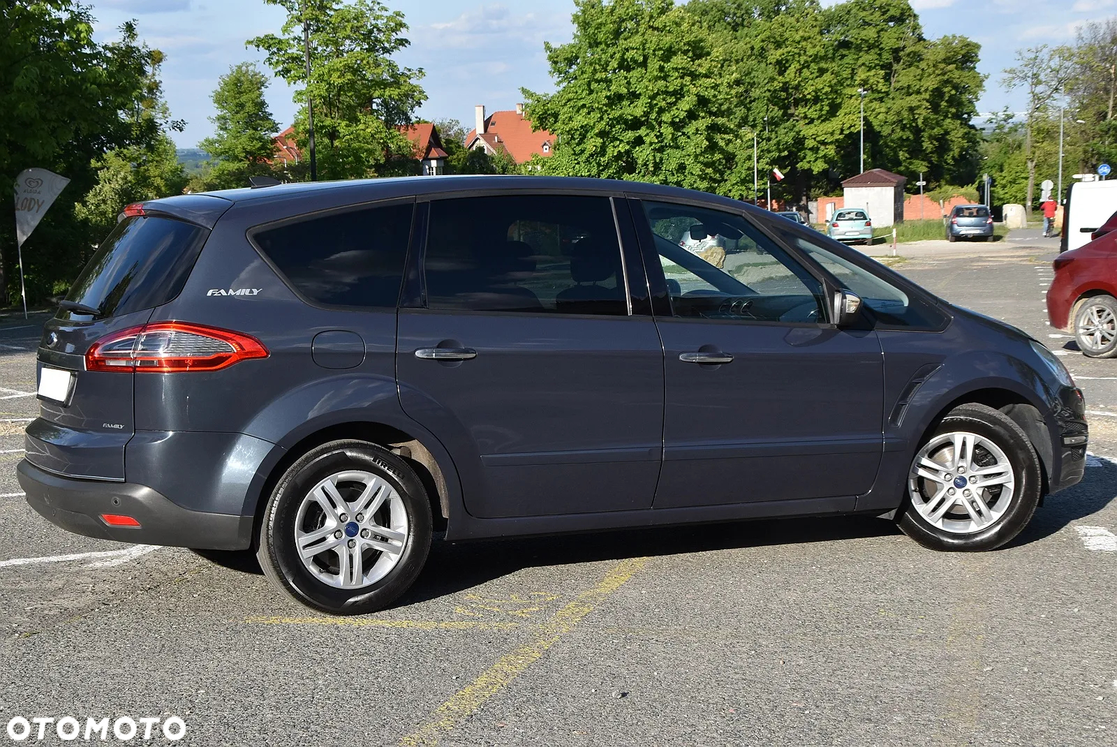 Ford S-Max - 8