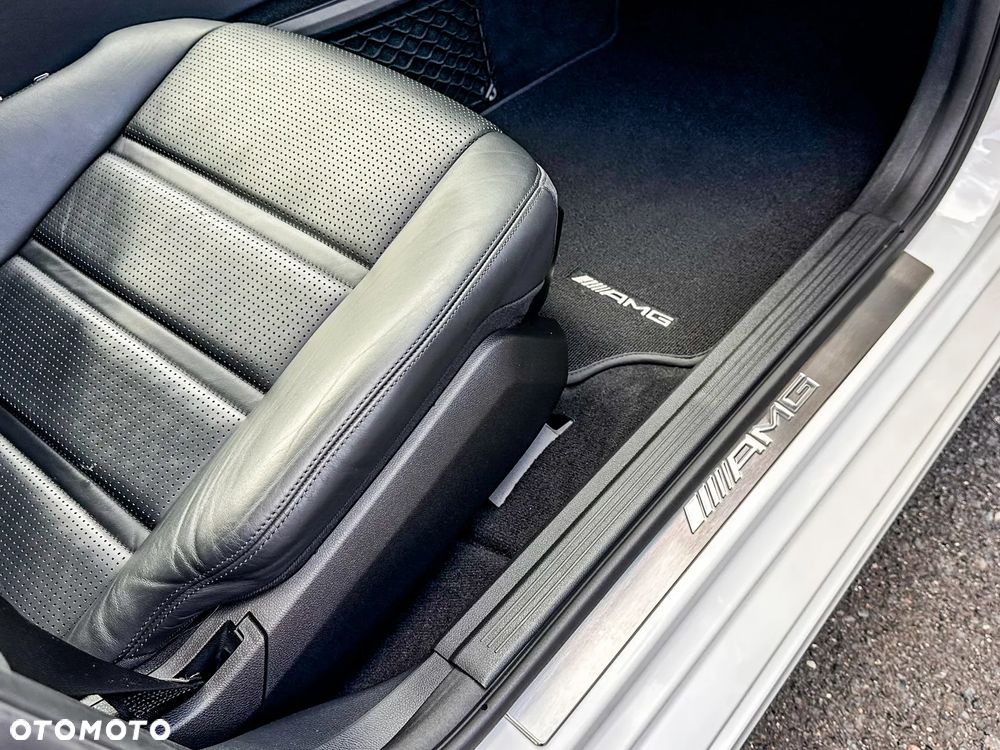 Mercedes-Benz CLS 63 AMG AMG SPEEDSHIFT MCT - 34