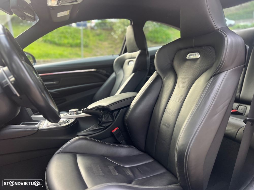 BMW M4 Coupe DKG - 17