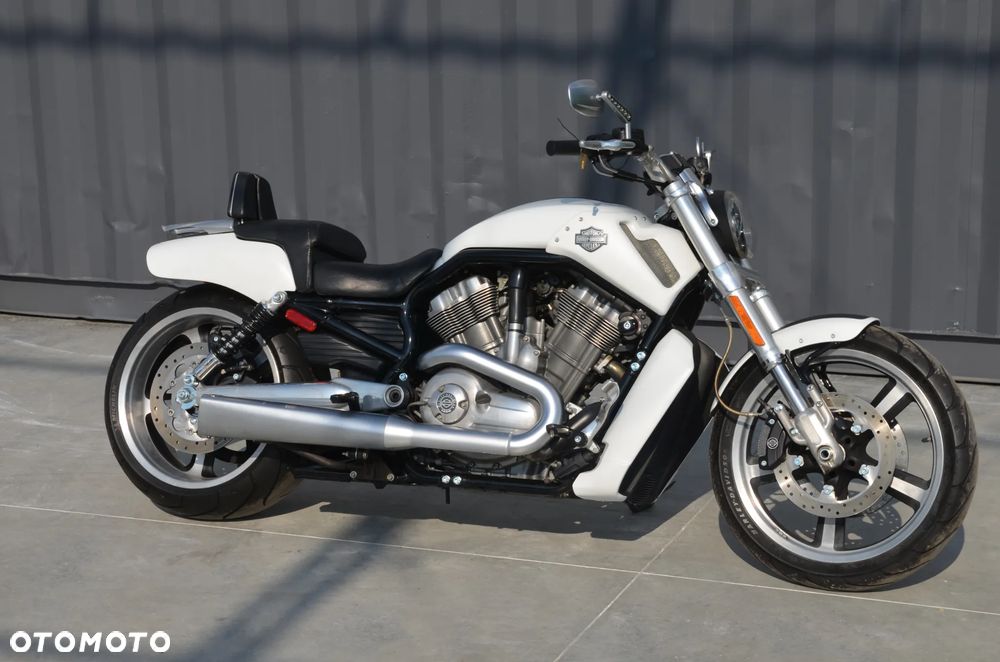 Harley-Davidson V-Rod Muscle - 8