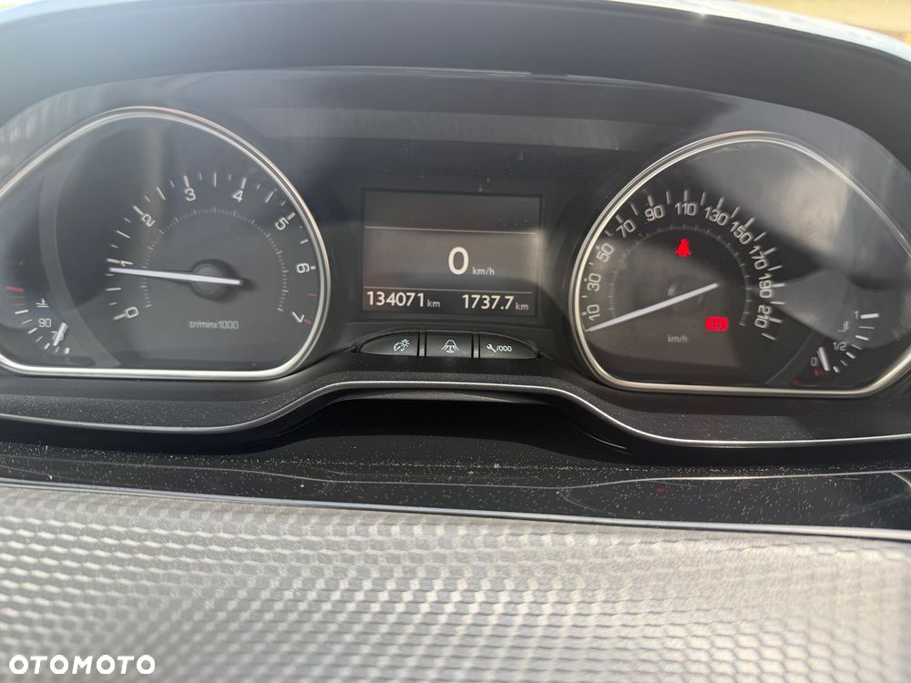 Peugeot 2008 PureTech 110 Stop&Start Allure - 27