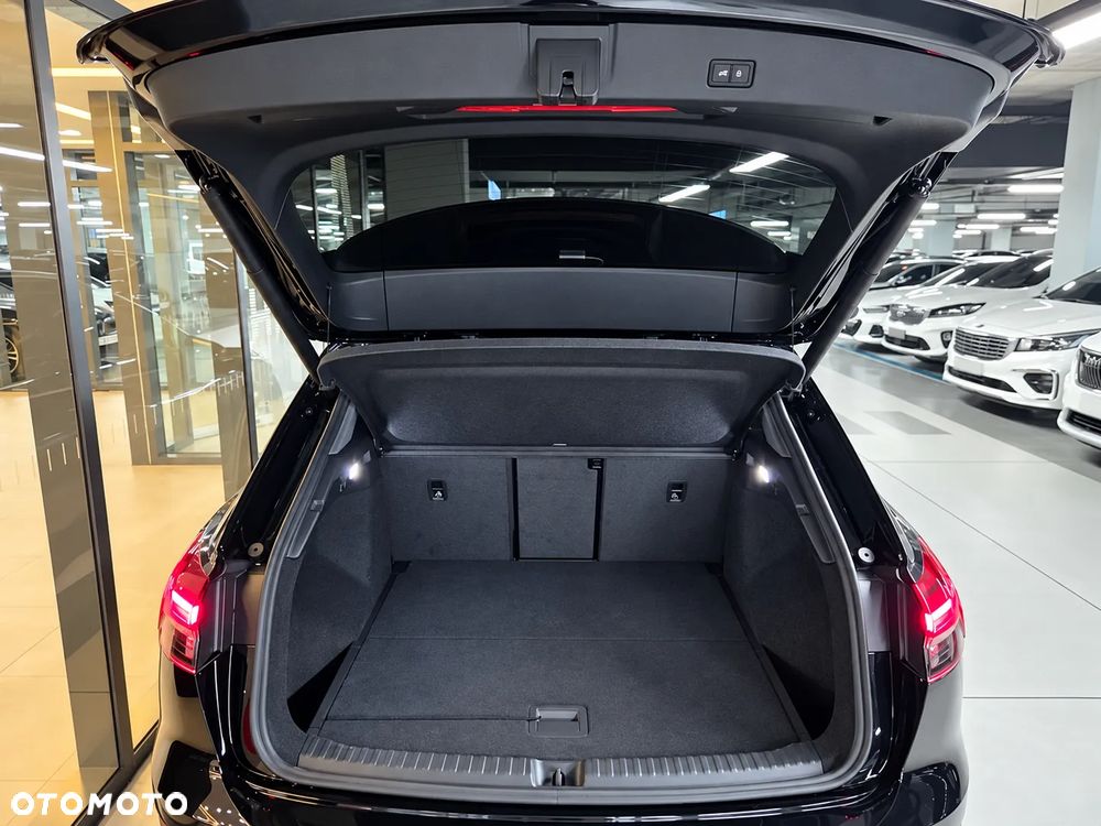 Audi Q4 e-tron - 5