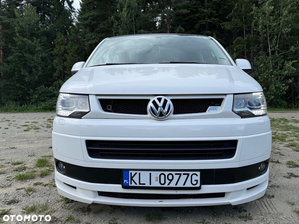 Volkswagen Multivan - 2