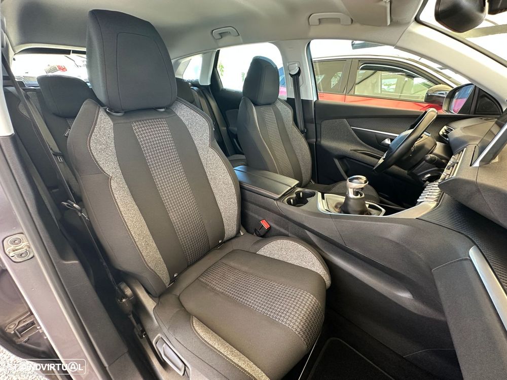 Peugeot 3008 1.2 PureTech Active - 27