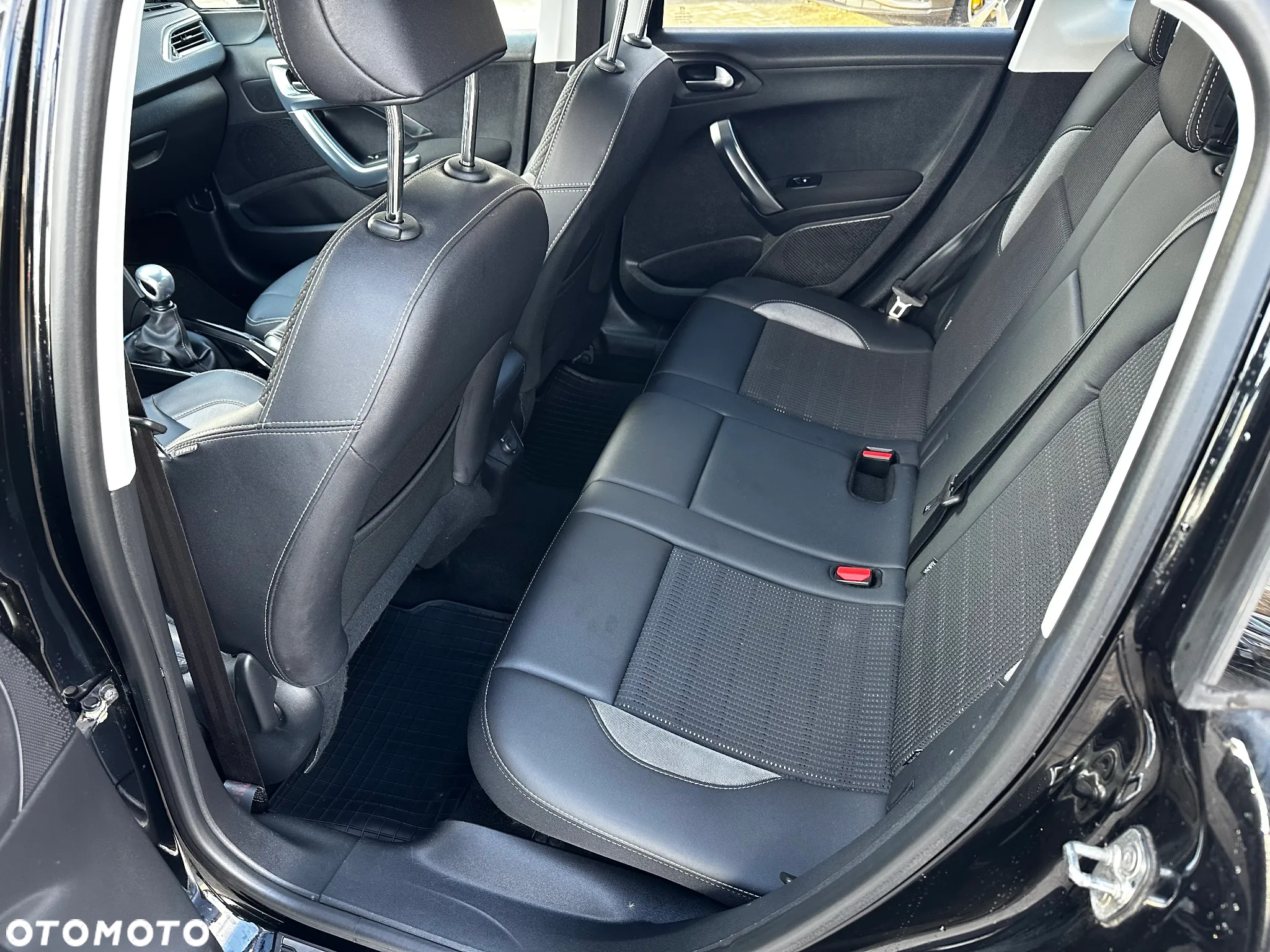 Peugeot 2008 - 21